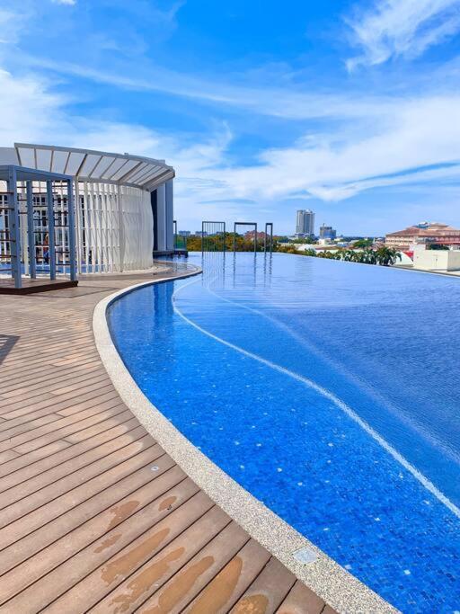 Netflix 2 Bedroom Troika Kota Bharu Homestay 1812 Exterior foto