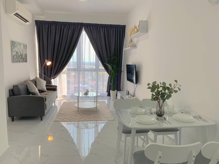 Netflix 2 Bedroom Troika Kota Bharu Homestay 1812 Exterior foto