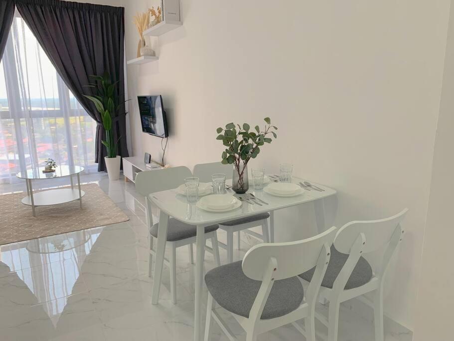 Netflix 2 Bedroom Troika Kota Bharu Homestay 1812 Exterior foto